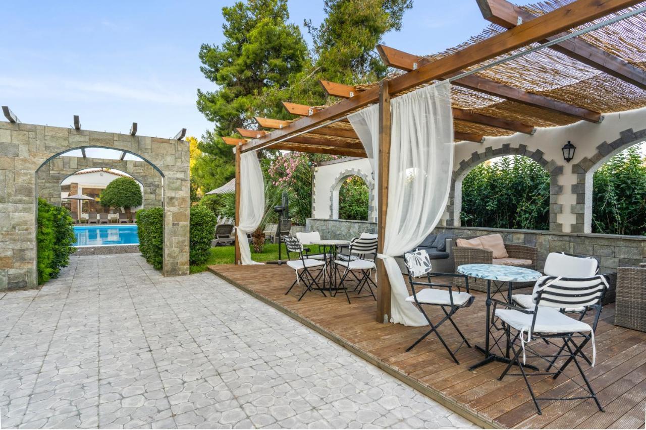 Stefania Hotel Amarynthos Buitenkant foto