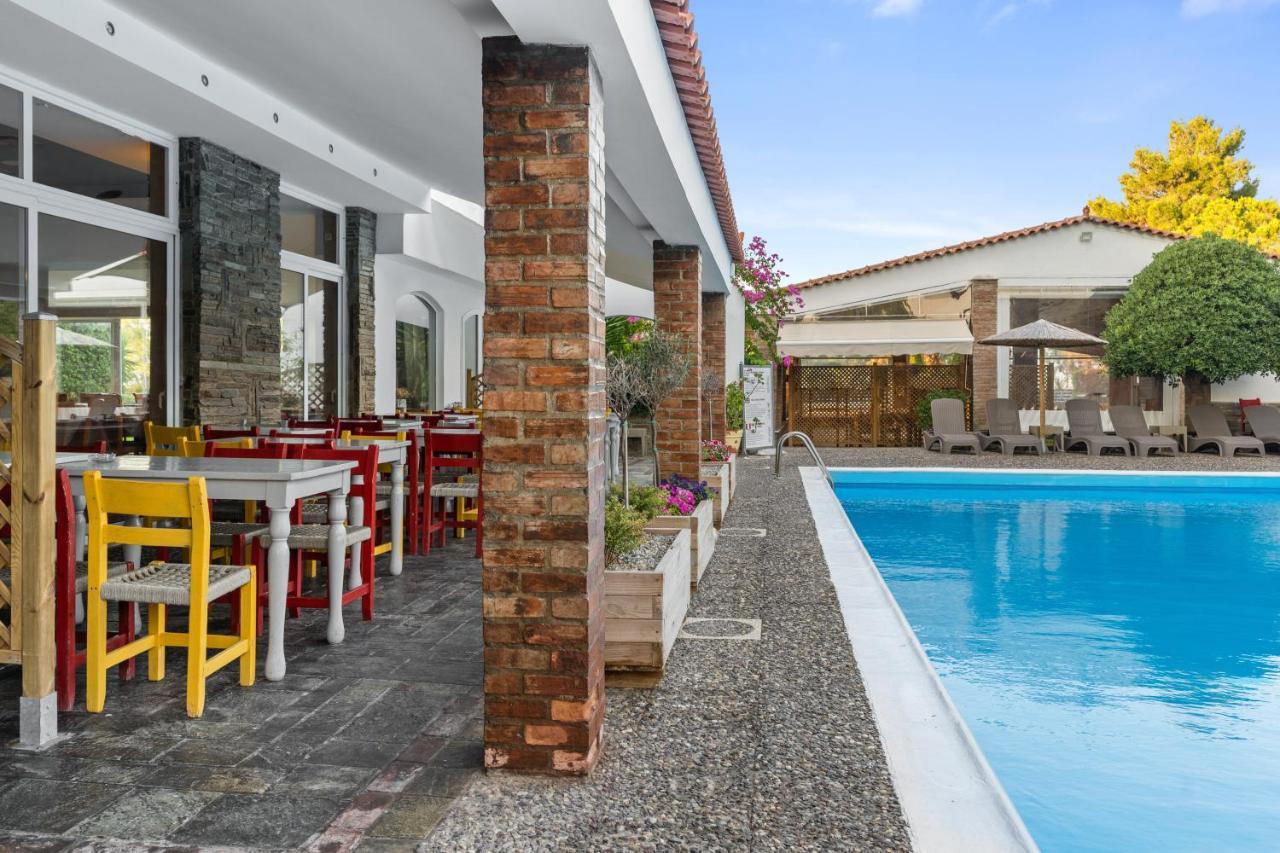 Stefania Hotel Amarynthos Buitenkant foto